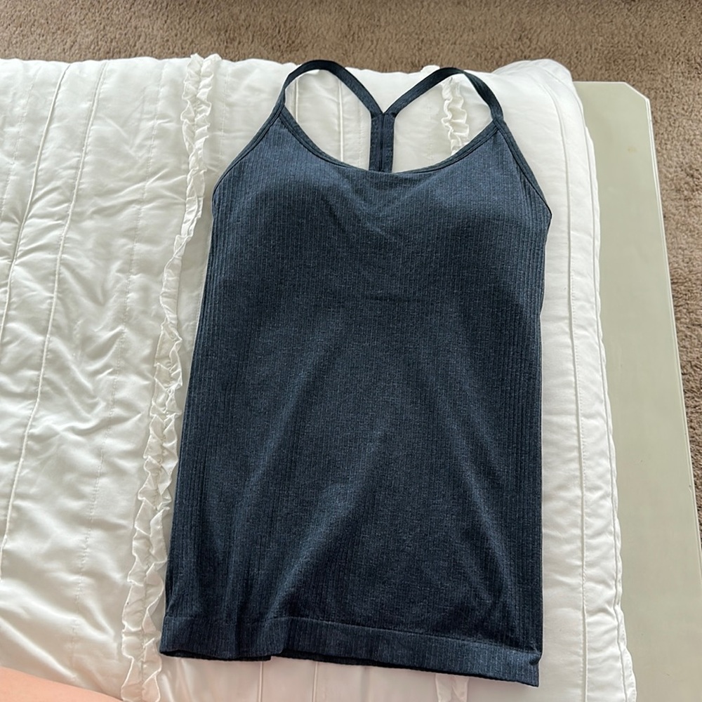 Women’s workout top